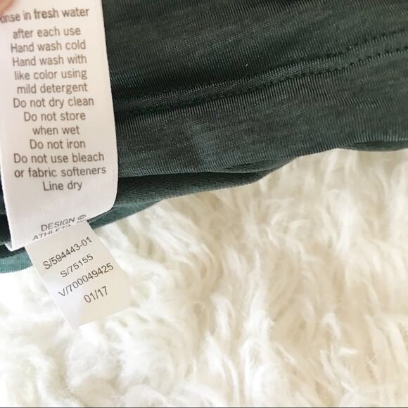 Athleta Aqualuxe Ruched Shirred Halter Tankini Bathing Swim Suit Top Green XXS - Picture 9 of 11